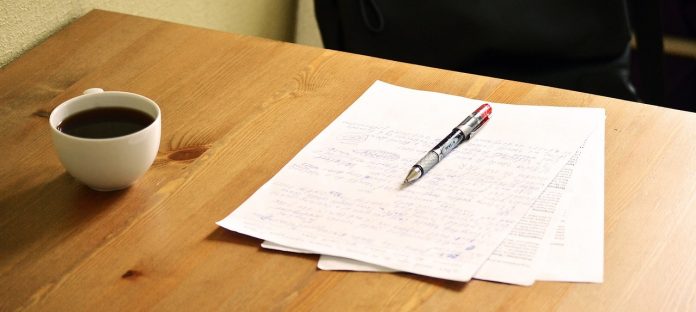 Das Partizip Präsens (Partizip 1) einfach erklärt + Beispiele Das Partizip Präsens (Partizip 1) einfach erklärt + Beispiele